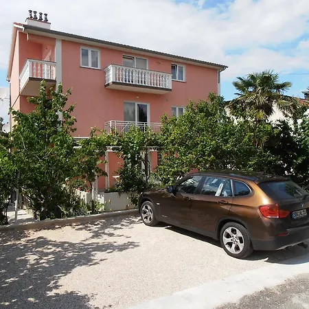 Apartmán Dijana 2 *